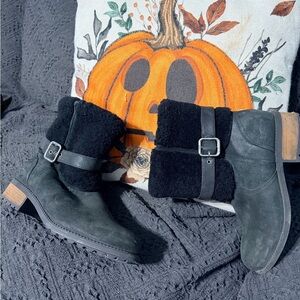 UGG Black and Gray Winter Boots